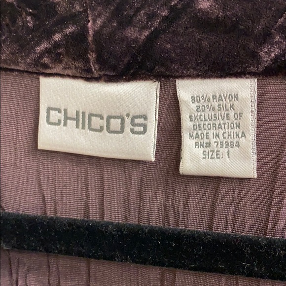 Chico’s Top - Picture 2 of 3